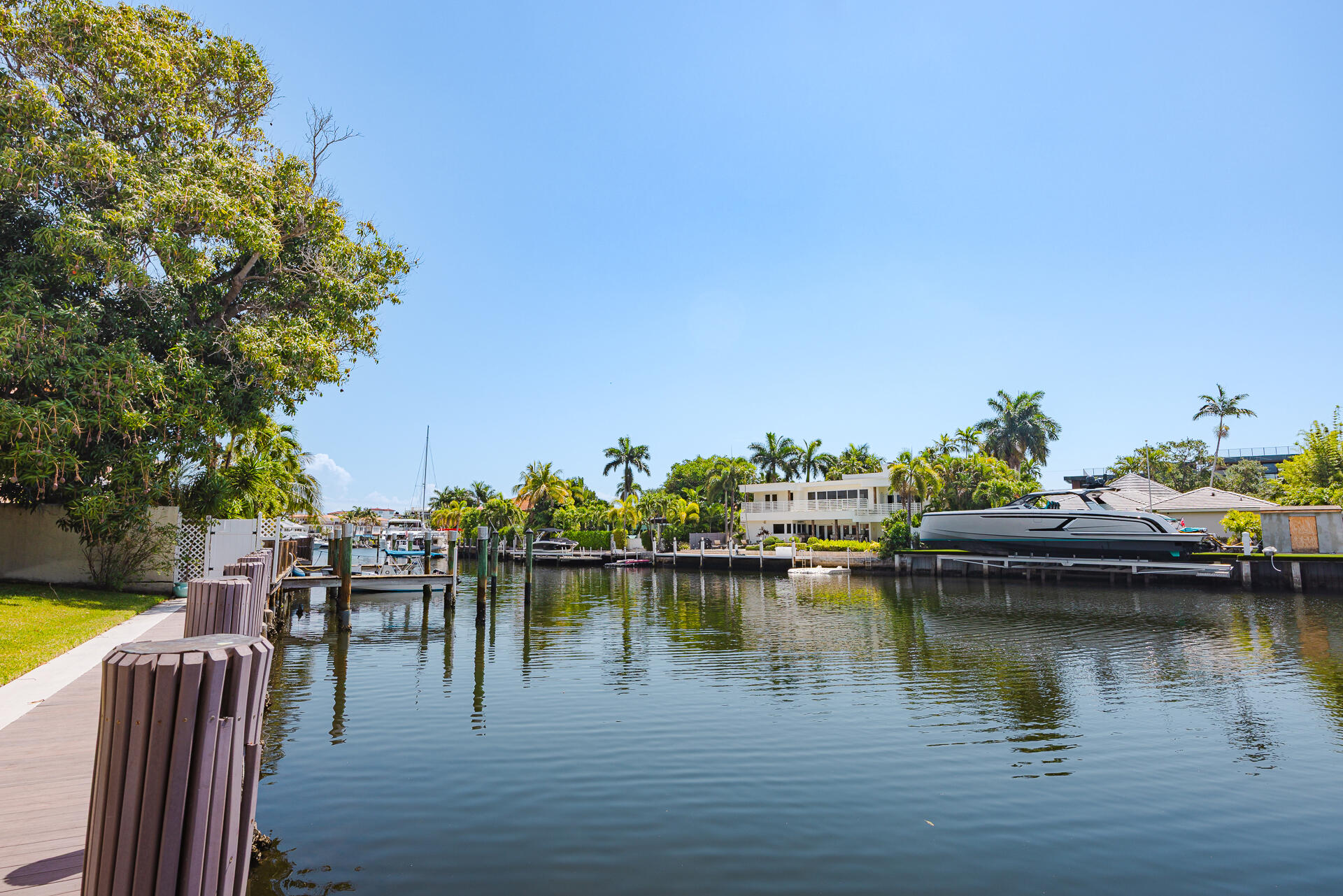 HAMPTON EAST CONDO - Residential