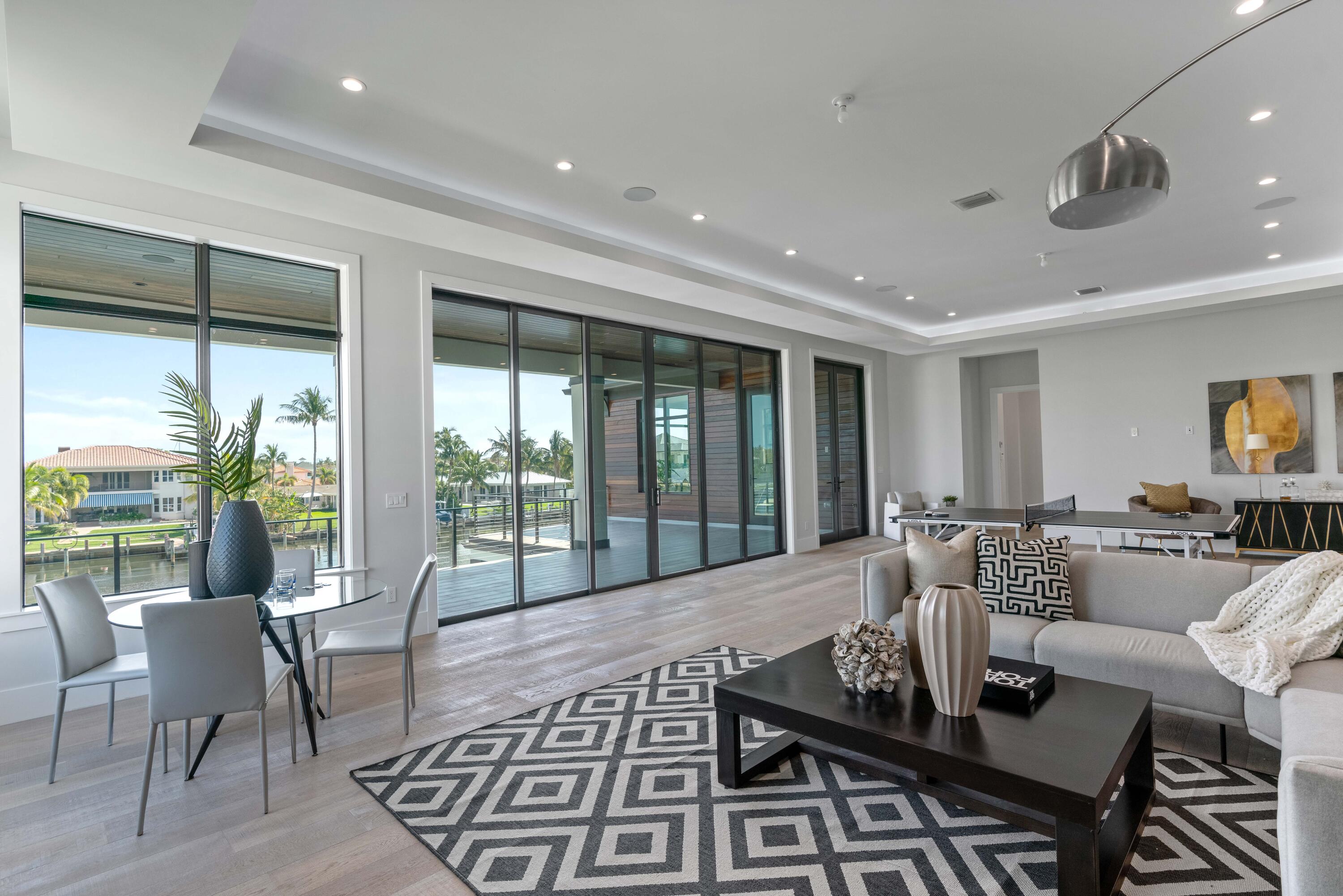 NORTH PALM BEACH VILLAGE OF 6 - Residential