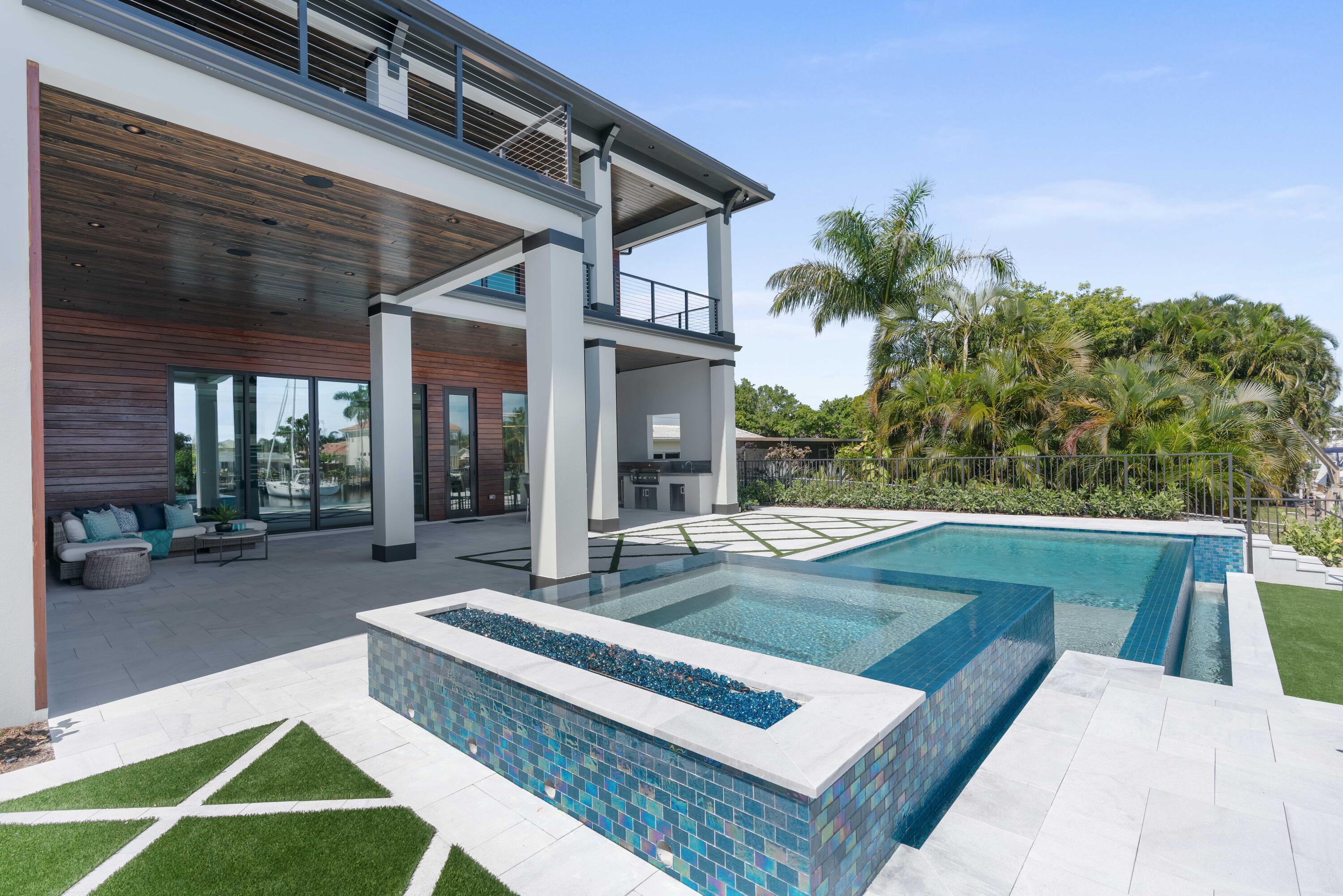 NORTH PALM BEACH VILLAGE OF 6 - Residential