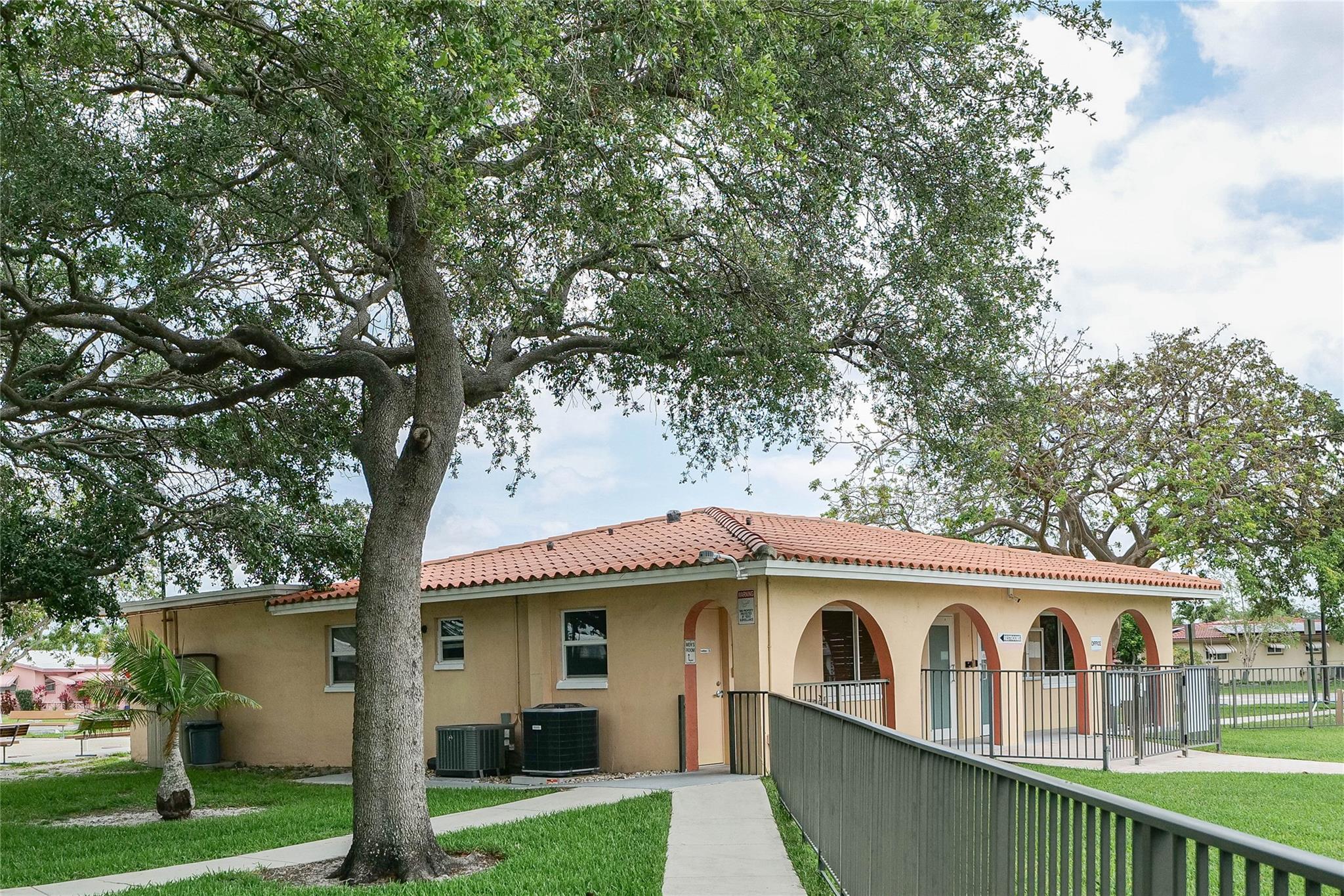 MAINLANDS OF TAMARAC LAKES - Residential