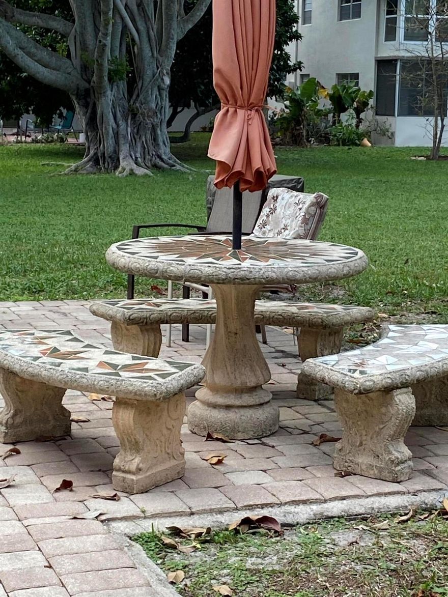 Step in shower.  Convenient and newly remodeled.