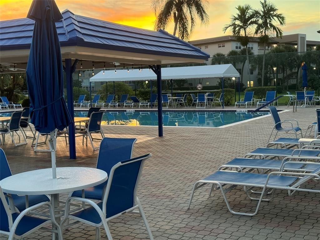 WYNMOOR VILLAGE - Residential