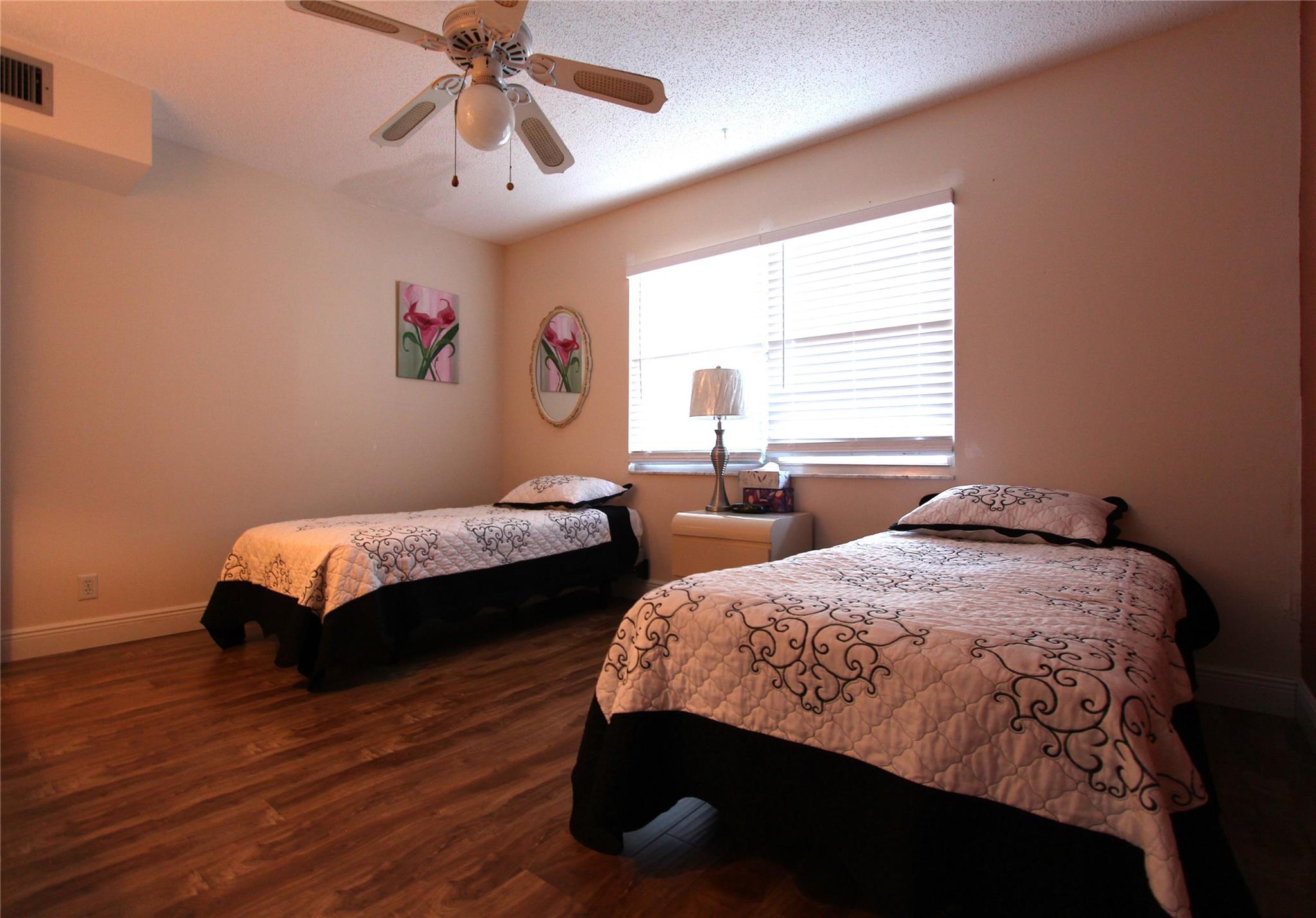 WYNMOOR VILLAGE - Residential