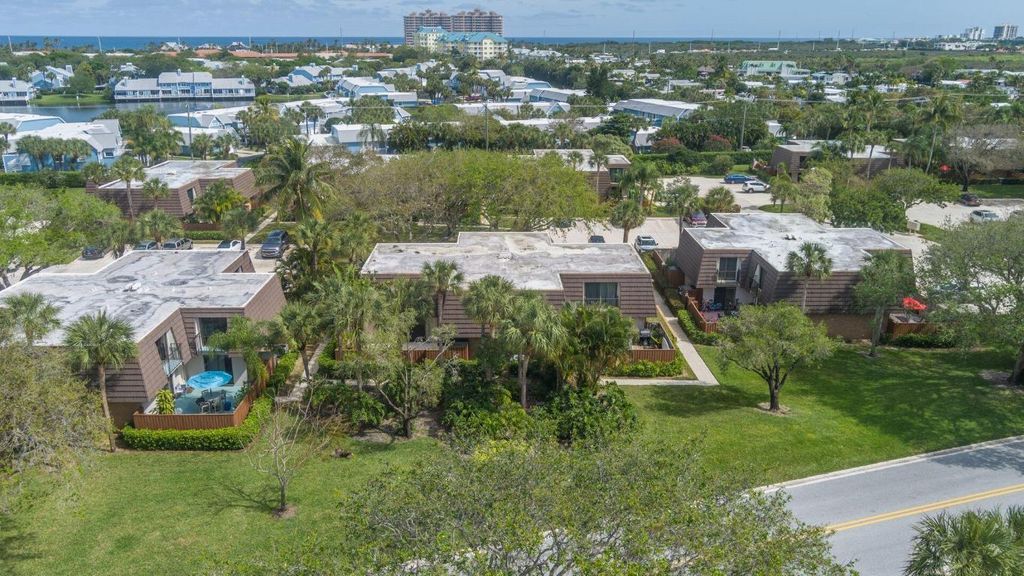 Photo of 1419 14th Court, Jupiter, FL 33477 (MLS # R10970147)