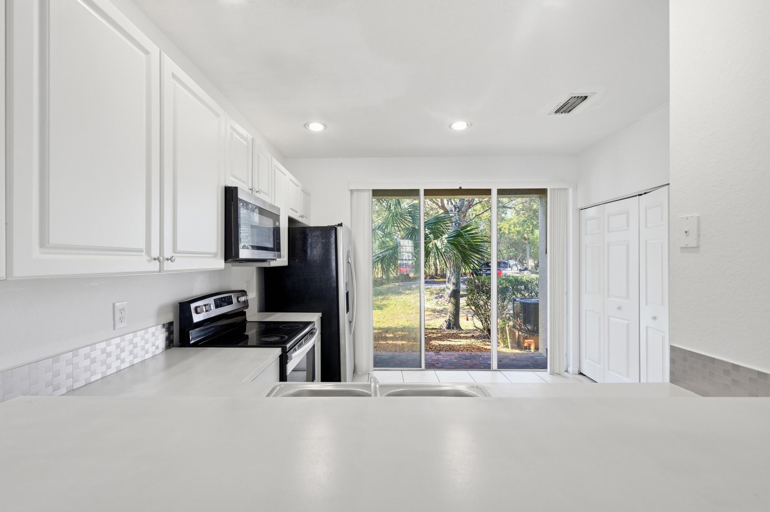 PARK PLACE AT PLANTATION - Residential