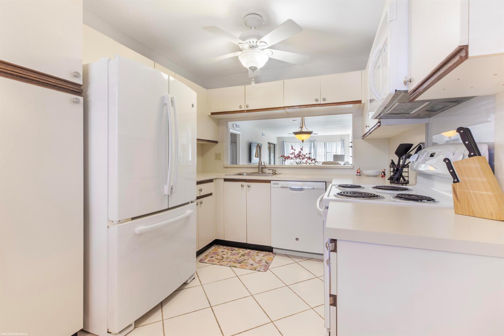 LUCERNE POINTE ONE,TWO,TH - Residential