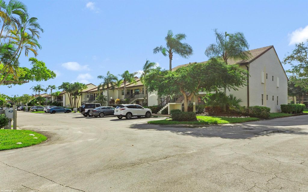 Photo of 7698 Tahiti Lane #105, Lake Worth, FL 33467 (MLS # R11133296)