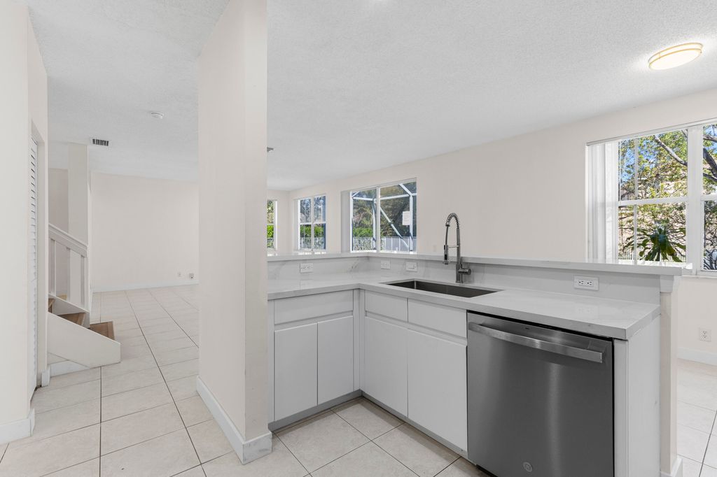 Photo of 872 Tanglewood Circle, Weston, FL 33327 (MLS # B26012817)