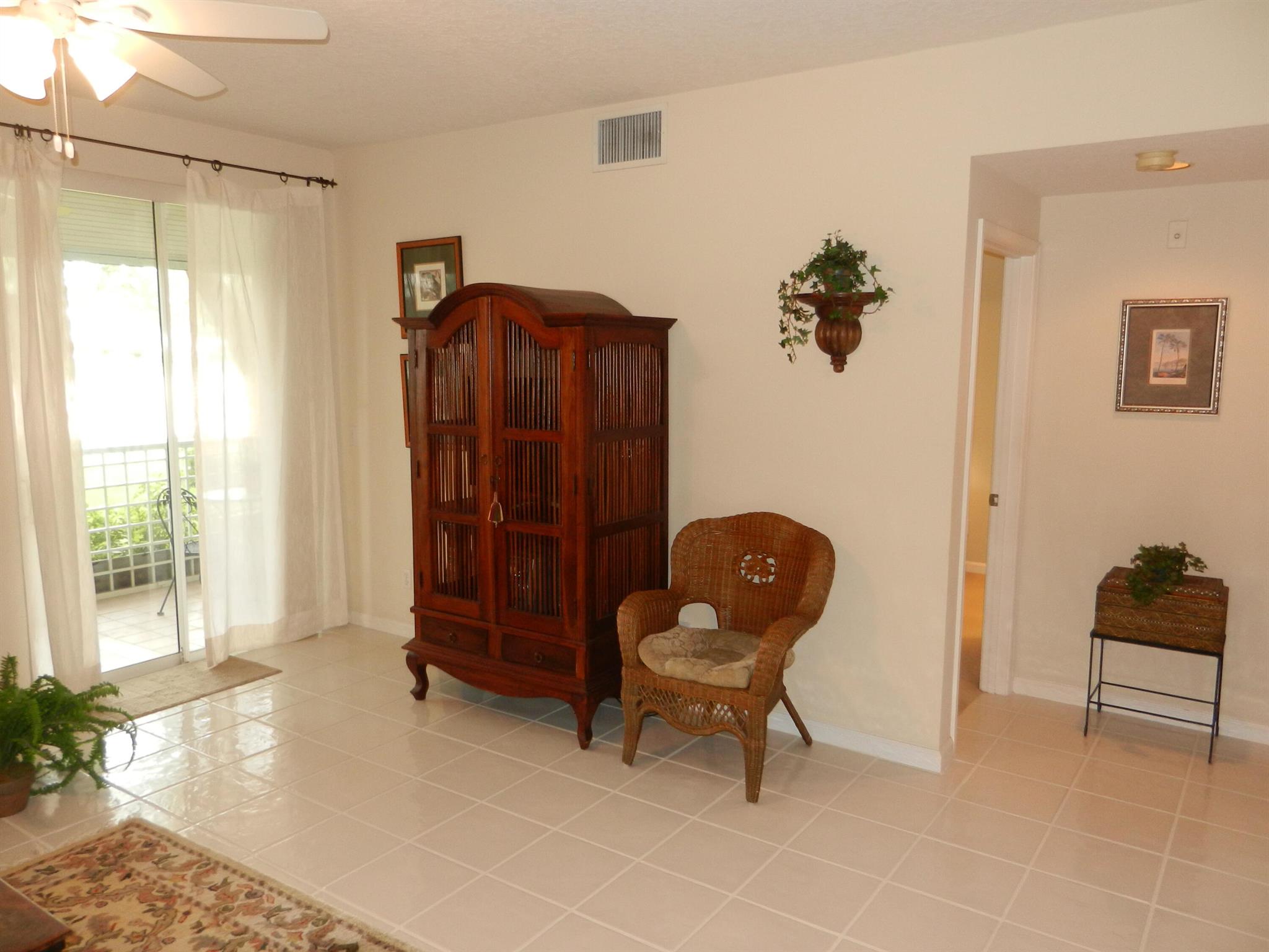 Jupiter, Florida 33458, United States, 2 Bedrooms Bedrooms, ,2 BathroomsBathrooms,Residential,Pending,209470