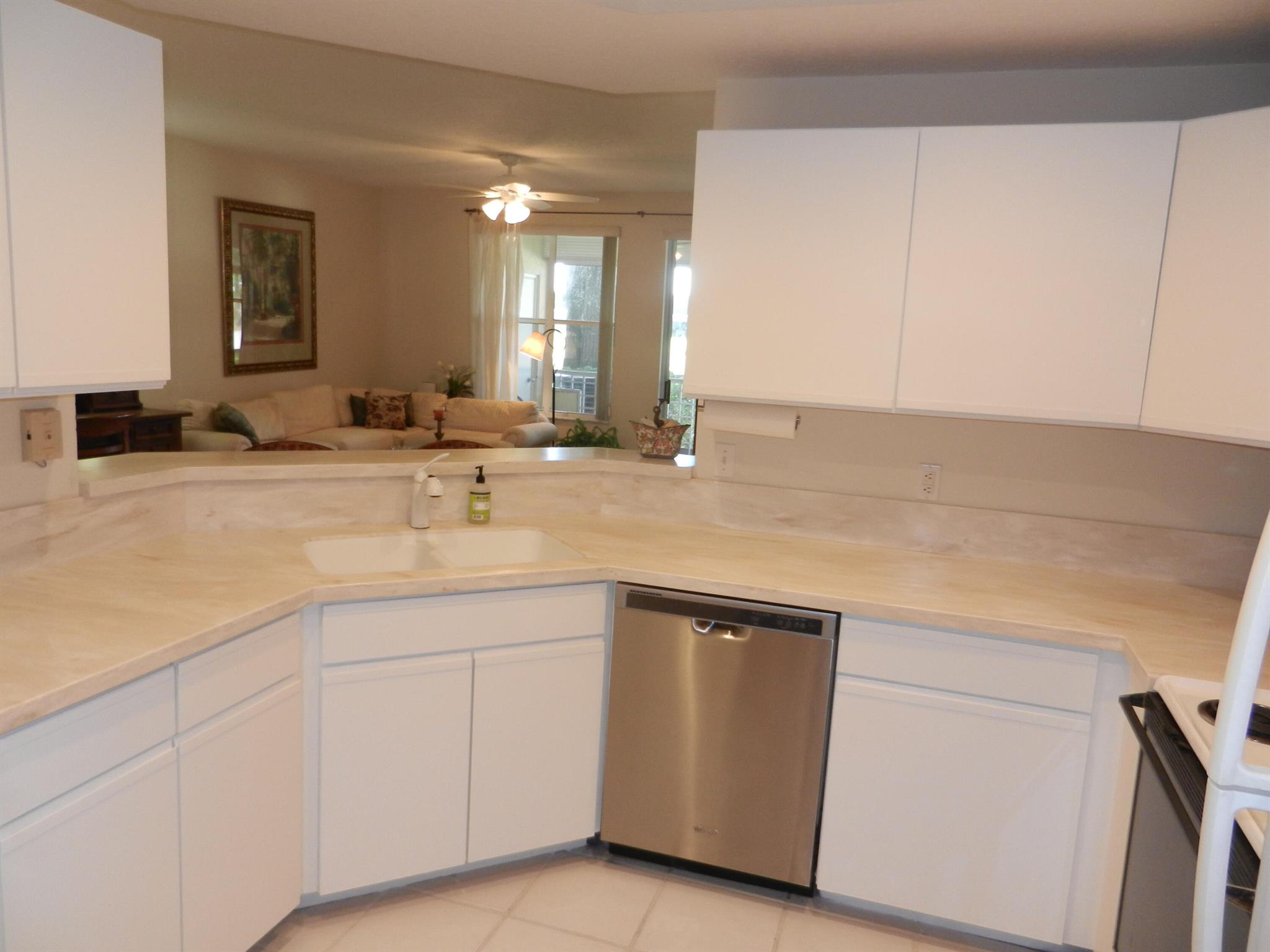 Jupiter, Florida 33458, United States, 2 Bedrooms Bedrooms, ,2 BathroomsBathrooms,Residential,Pending,209470