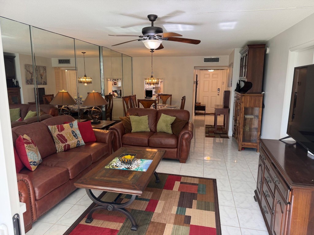 Lighthouse Point Plaza Co - Residential Lease