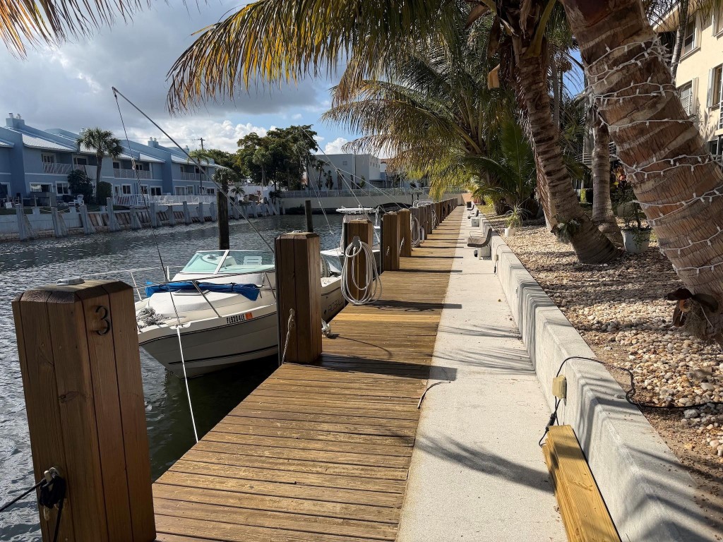 Lighthouse Point Plaza Co - Residential Lease