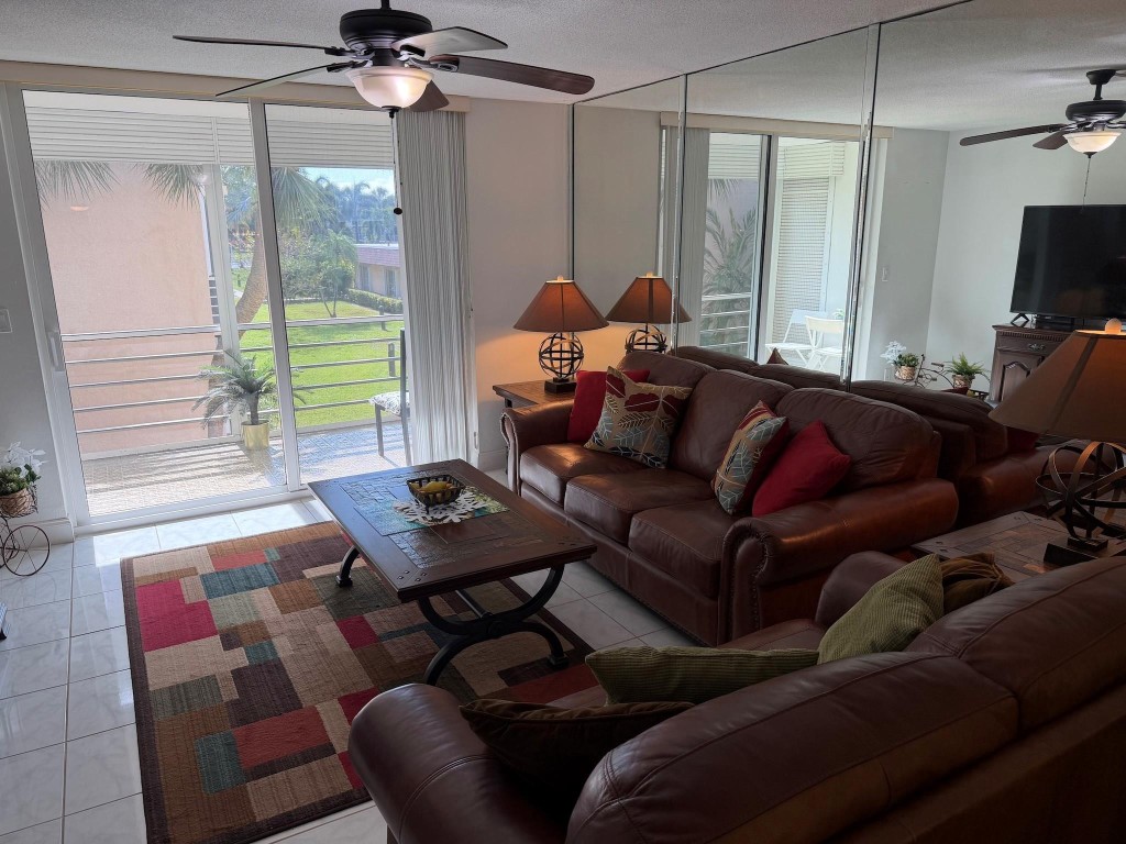 Lighthouse Point Plaza Co - Residential Lease