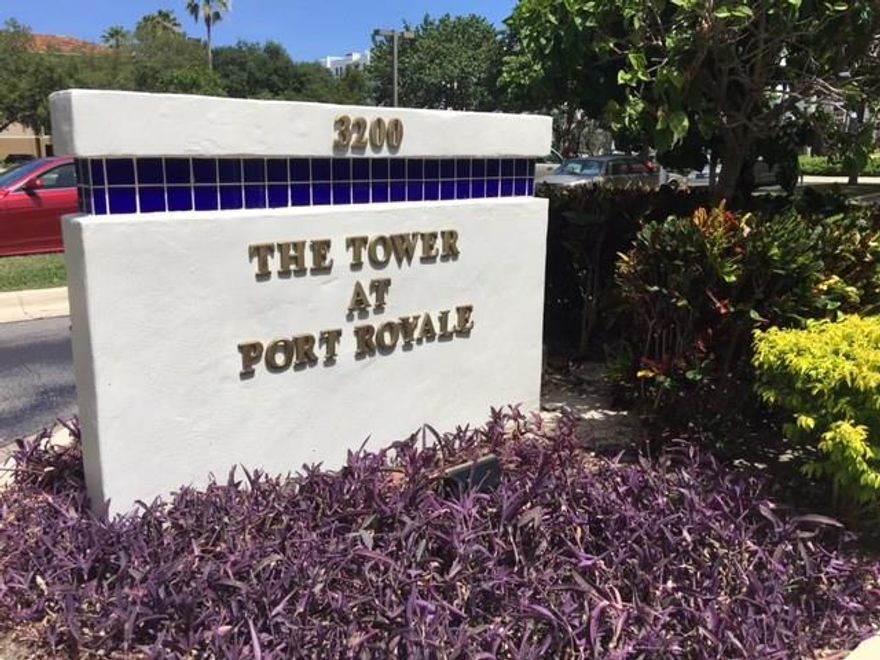 The finest bldg. in Ft Lauderdale, Port Royale has an awesome 2 bedrooms & 2 bathrooms , unit avail. for inmidiatly  occupancy. It's SE view of the Intercostals and City , very spacious apt. comes with washer/dryer in the unit, large balcony and plenty of closets. Amenities includes a secured lobby 24 hrs, guard gate at entrance, pool, barbecue area, fitness center, tennis courts, etc.  etc. etc. Located minutes from the beach, supermarket and fine restaurants. A must see unit!!!