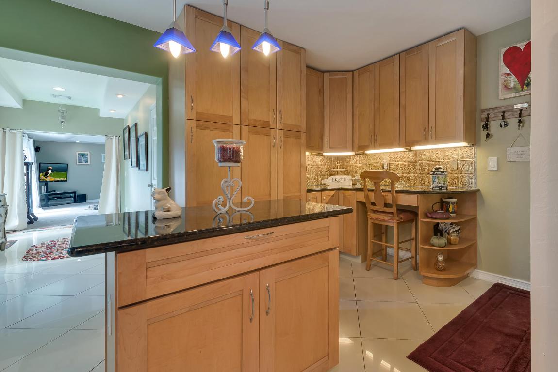 PALM BEACH NATL GOLF AND COUNTRY CLUB ESTATES 1 - Residential