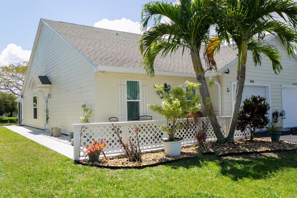 Photo of 2524 SE Tropical East Circle E, Port Saint Lucie, FL 34952 (MLS # R11082340)