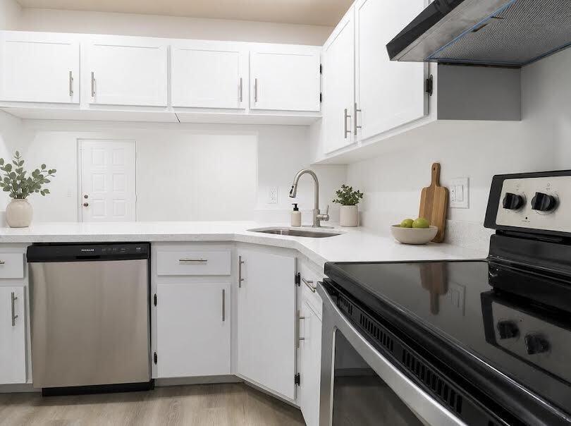 Properties 614 Sea Pine Way H2