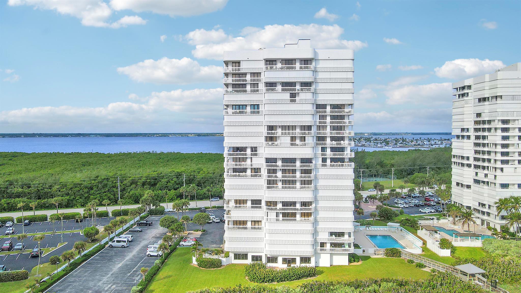 (The) Miramar II - Residential