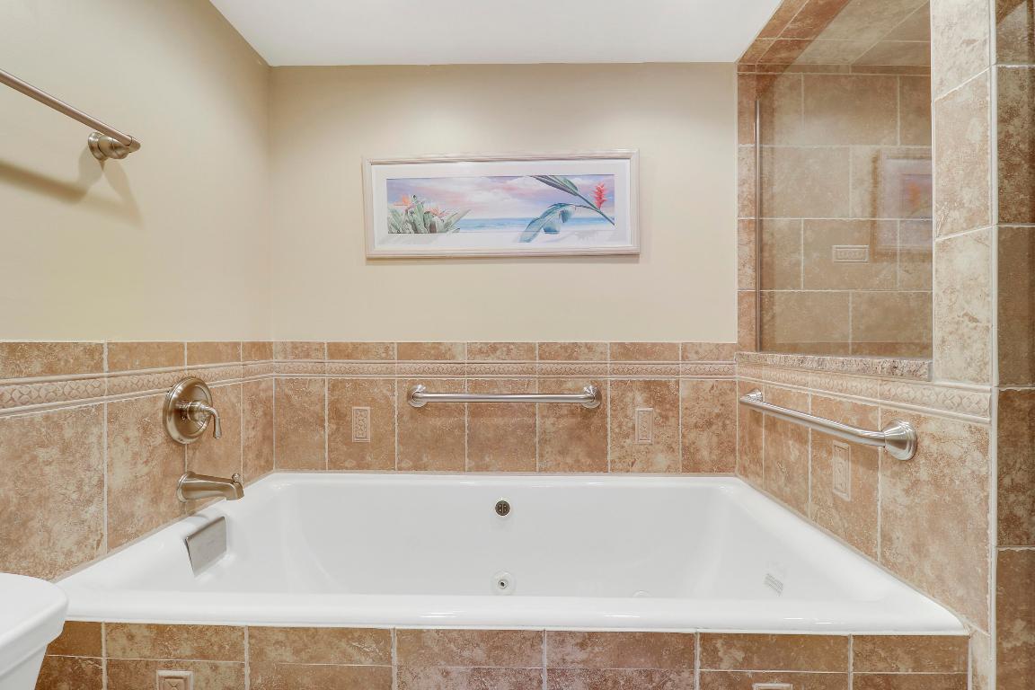 (The) Miramar II - Residential