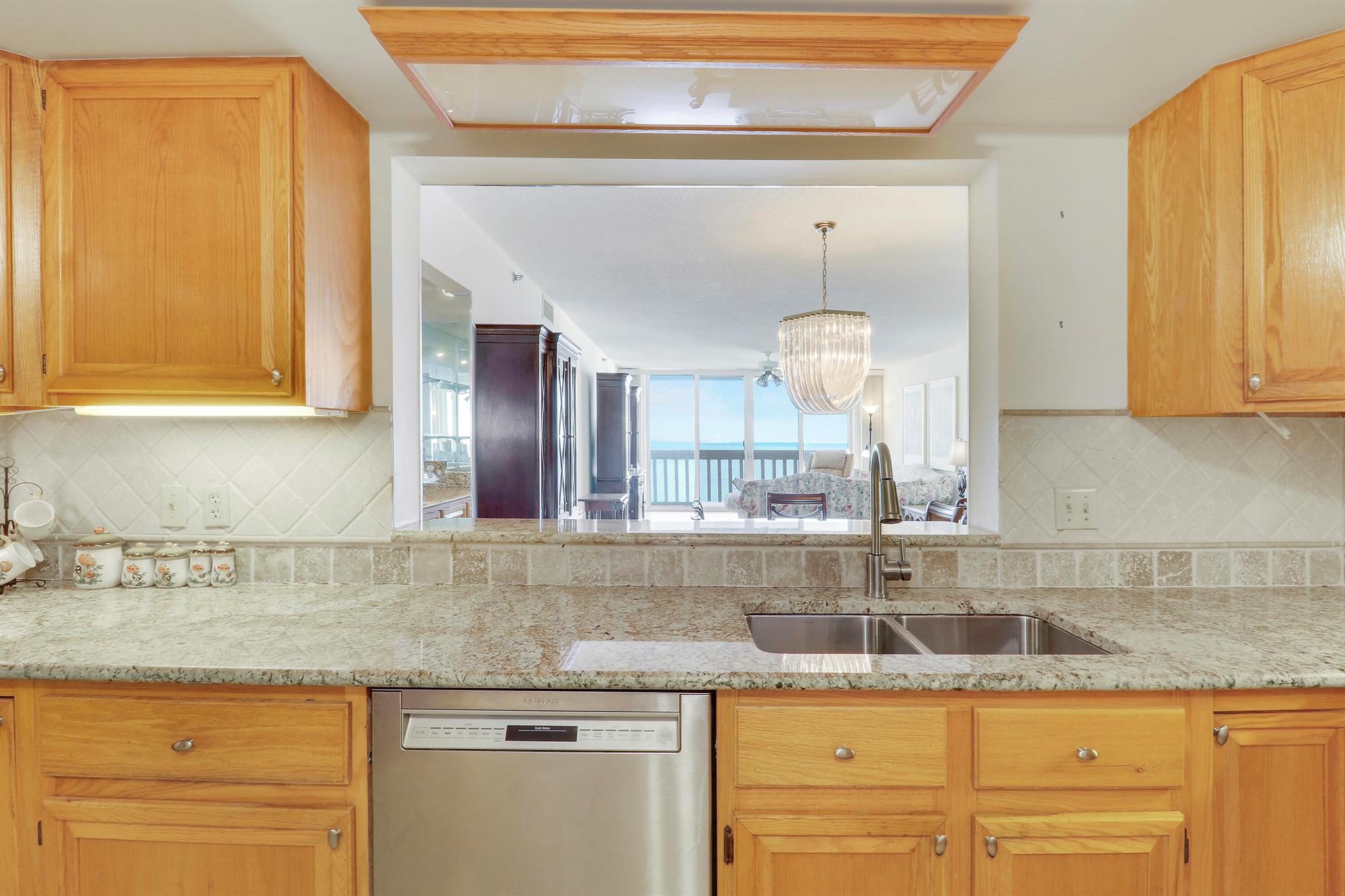 (The) Miramar II - Residential