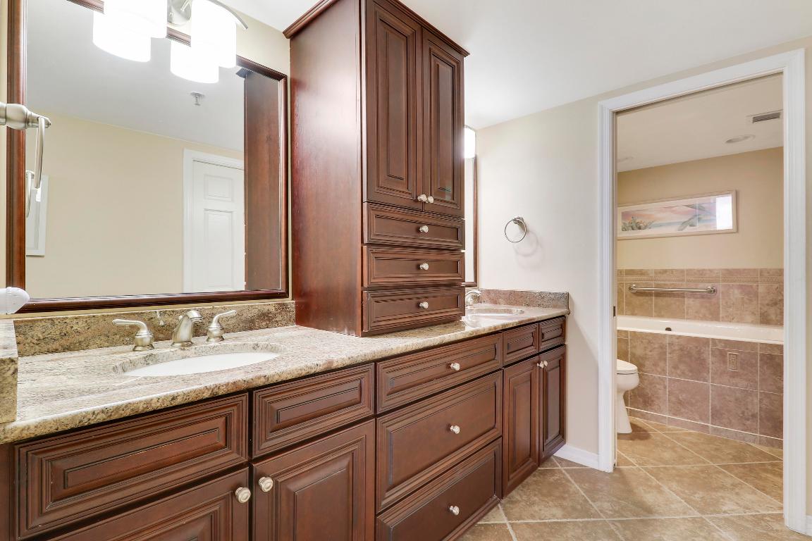 (The) Miramar II - Residential