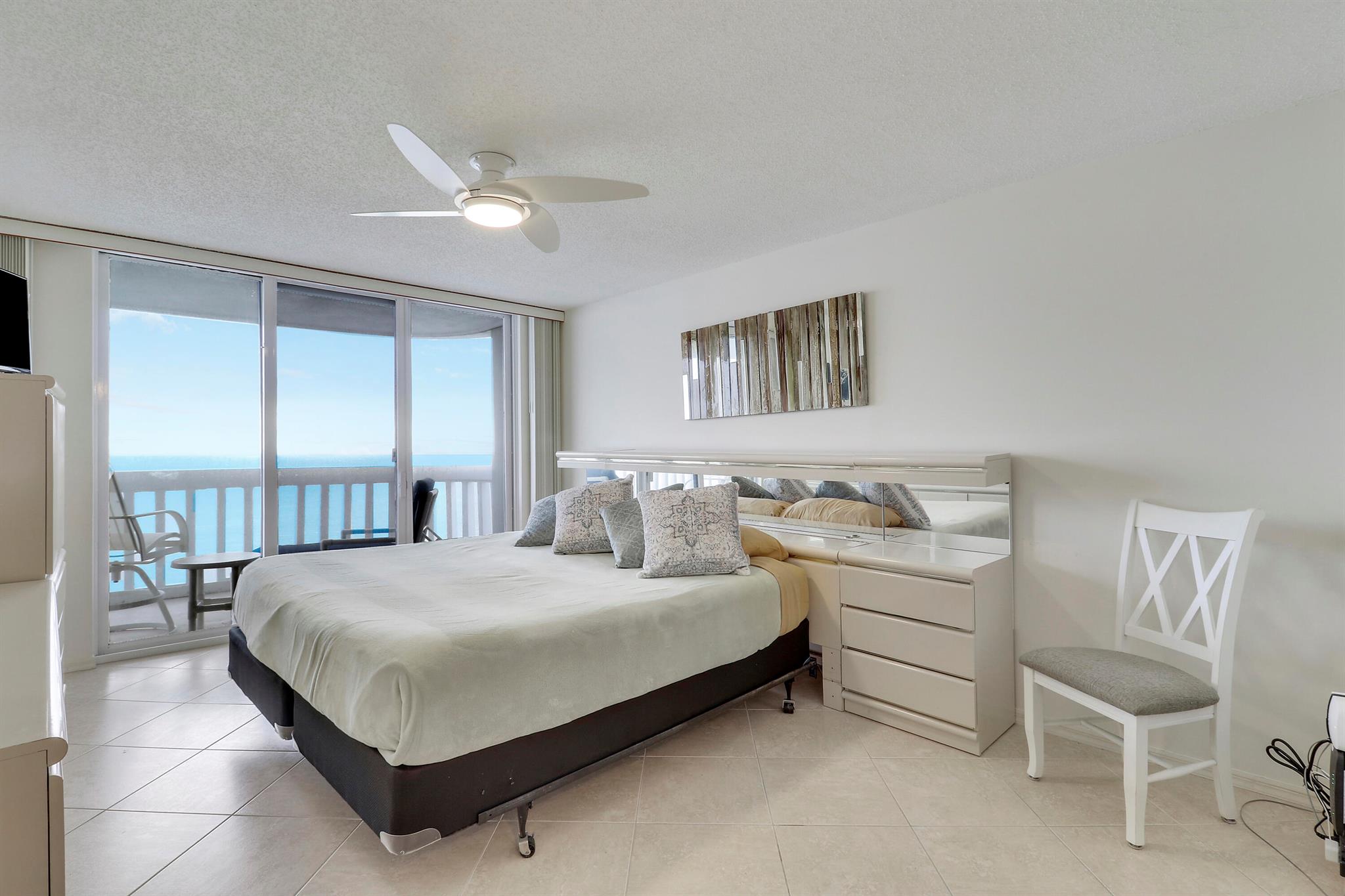 (The) Miramar II - Residential