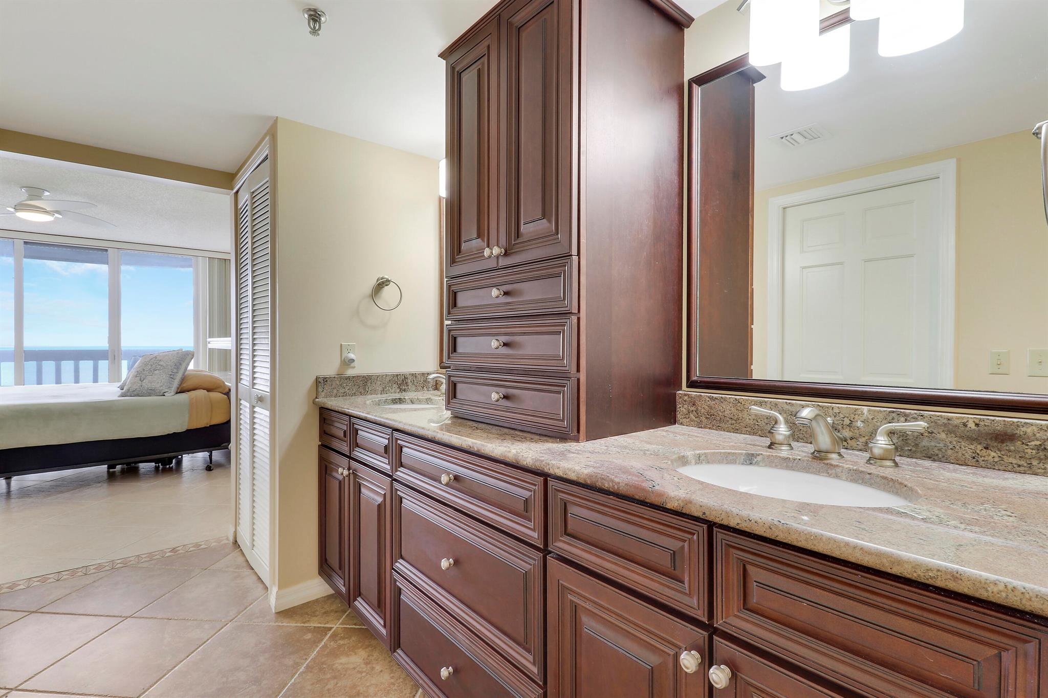 (The) Miramar II - Residential