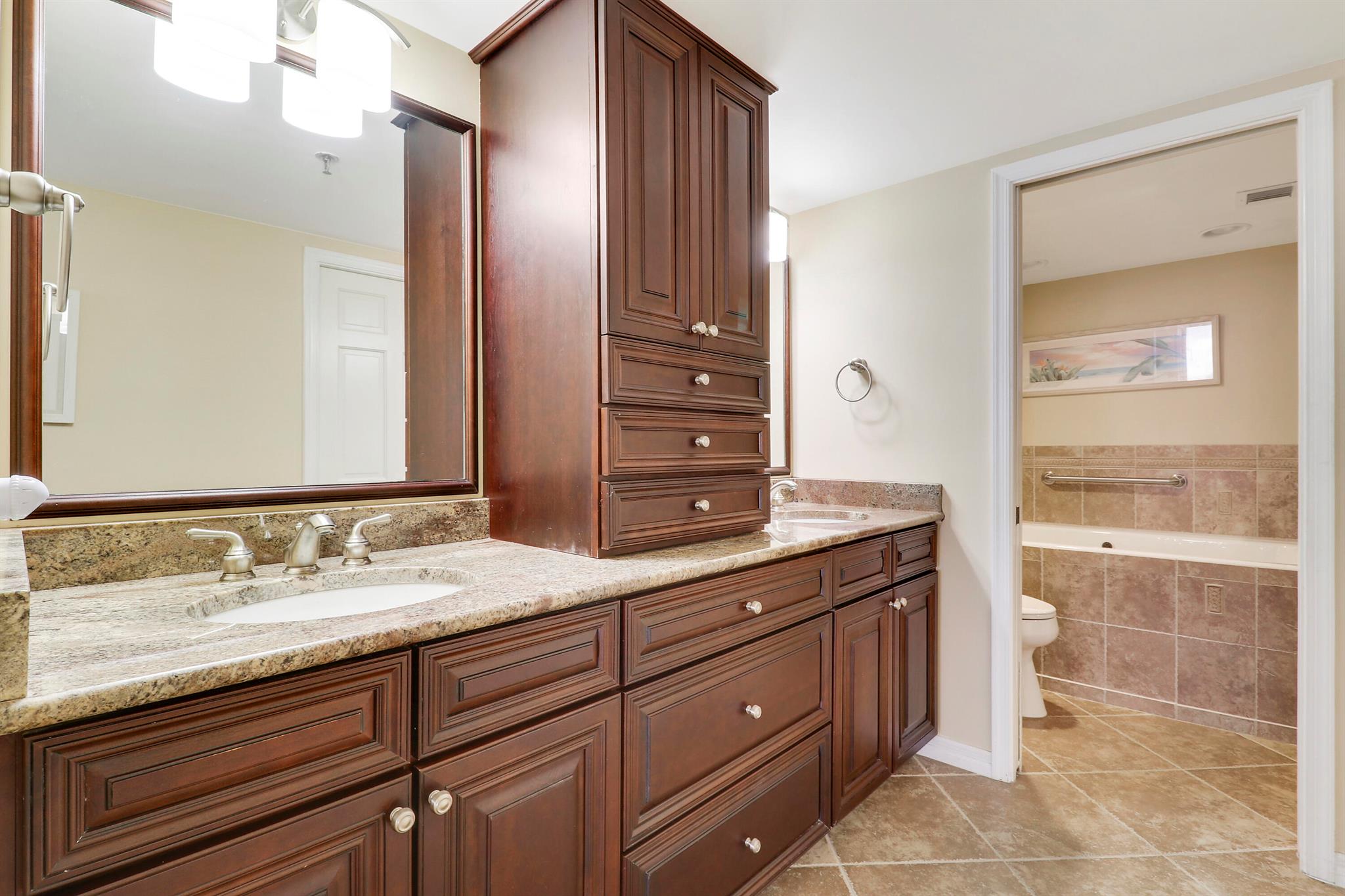 (The) Miramar II - Residential