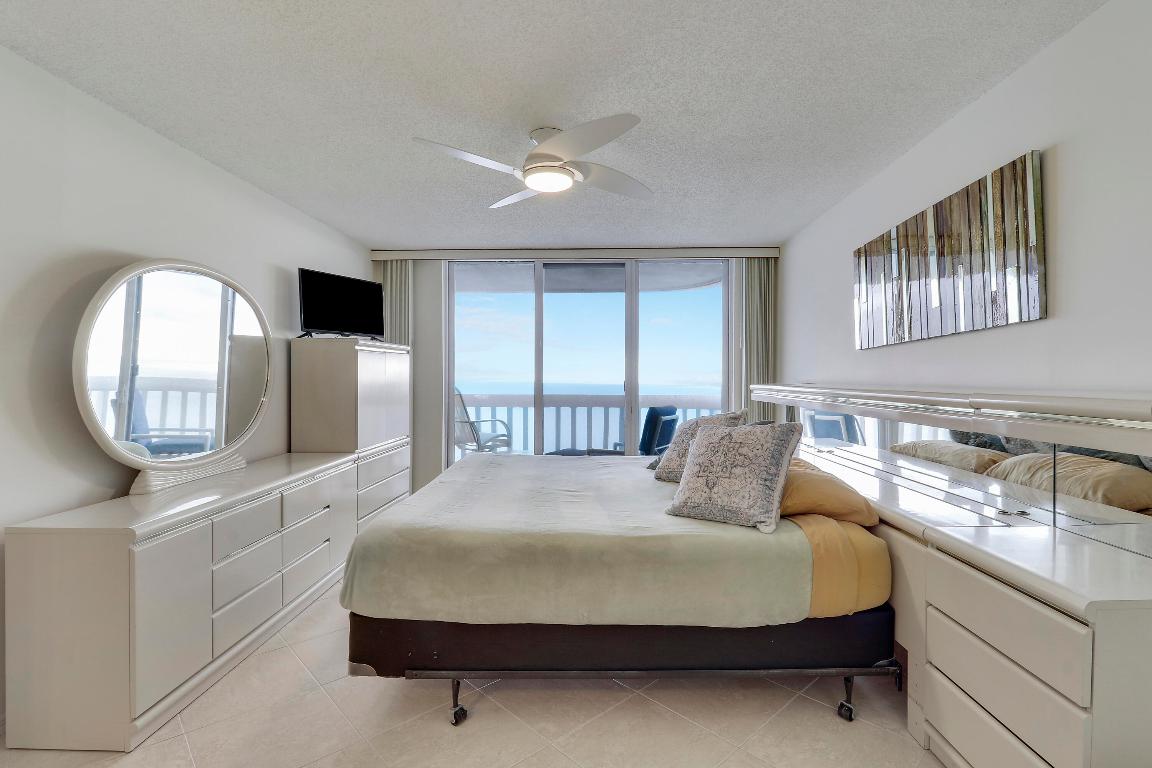 (The) Miramar II - Residential