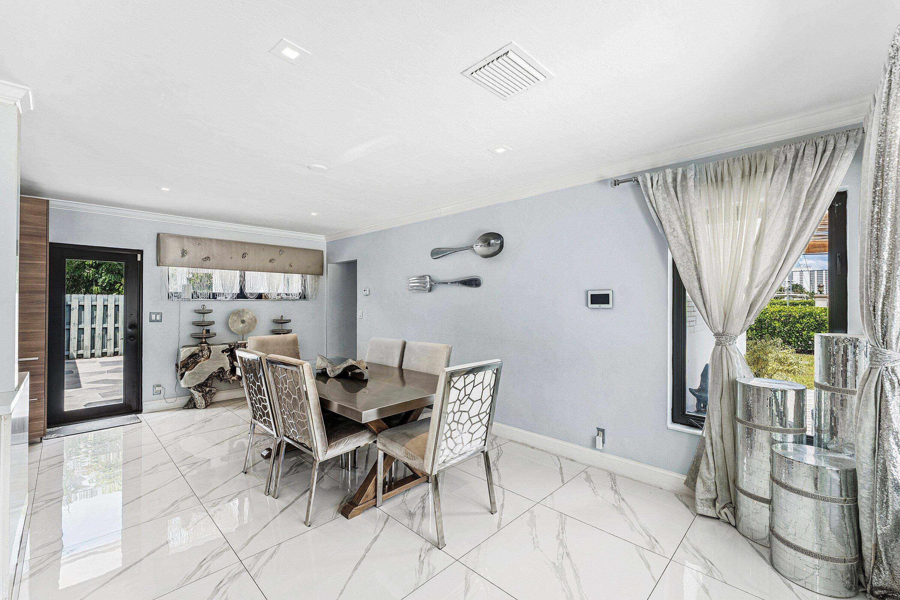 HARBOR VILLAGE SEC - Residential