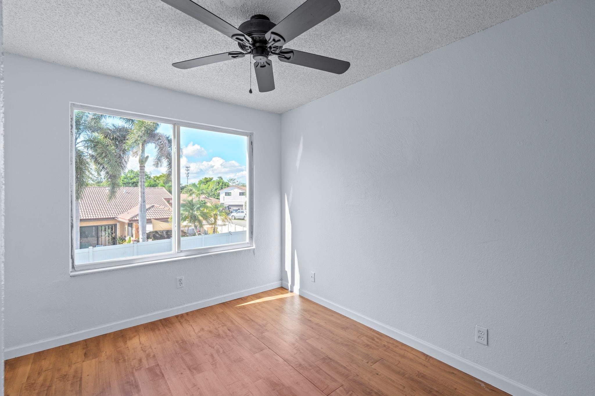 BOULEVARD NORTH - Residential