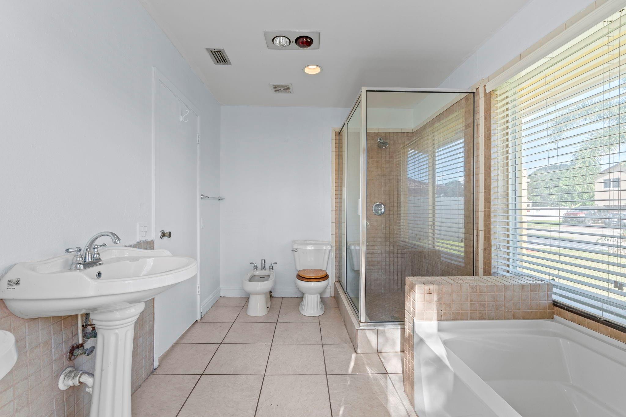 BOULEVARD NORTH - Residential