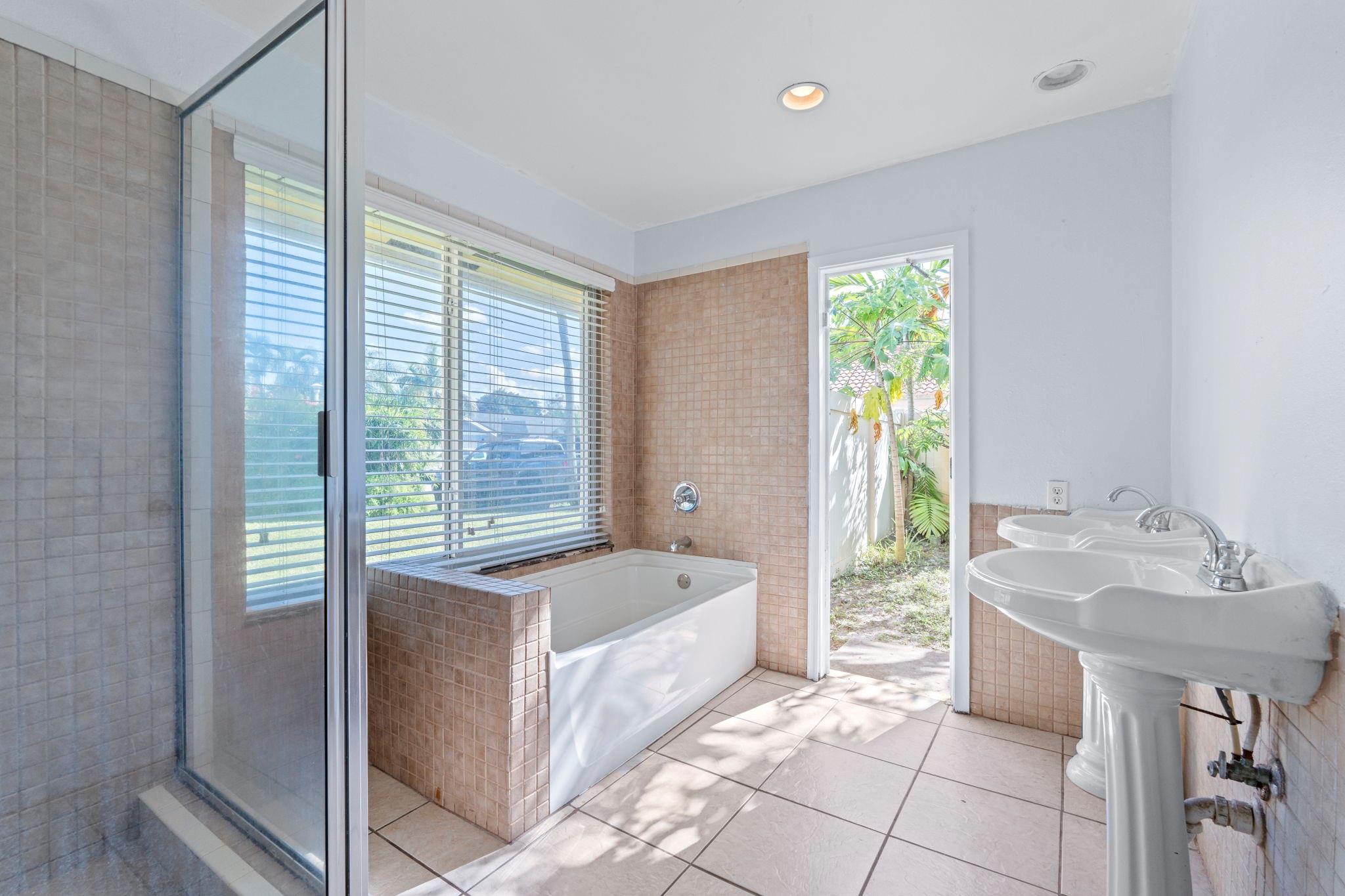 BOULEVARD NORTH - Residential