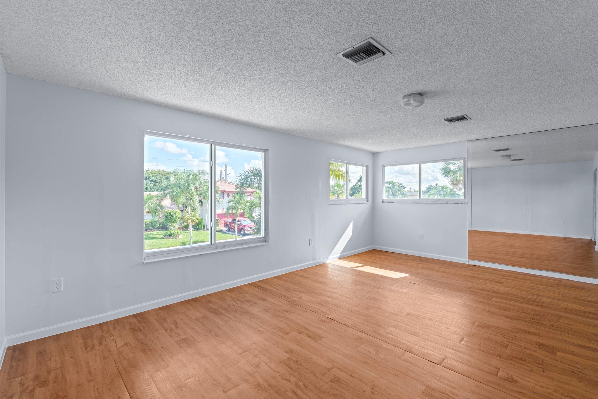 BOULEVARD NORTH - Residential