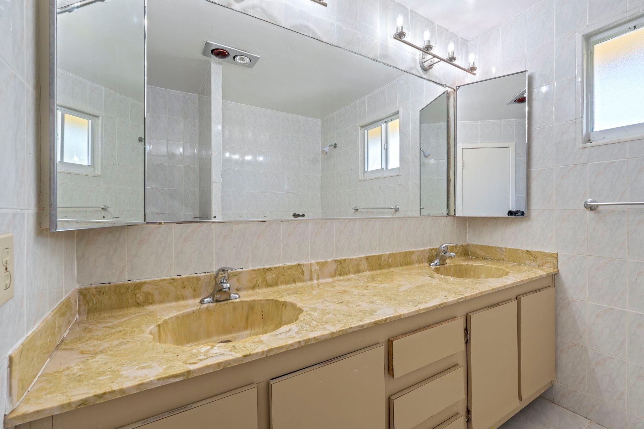 BOULEVARD NORTH - Residential