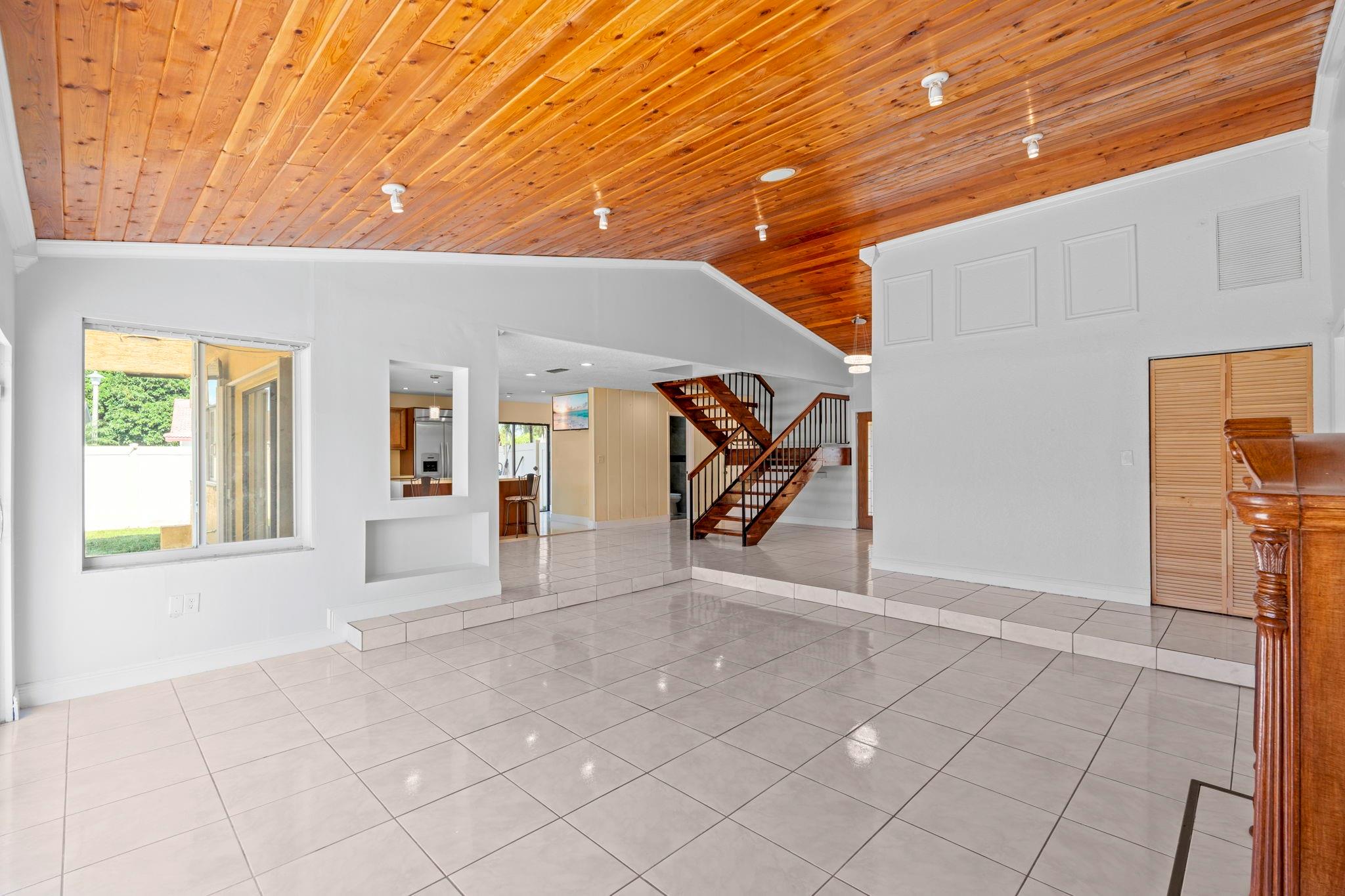 BOULEVARD NORTH - Residential