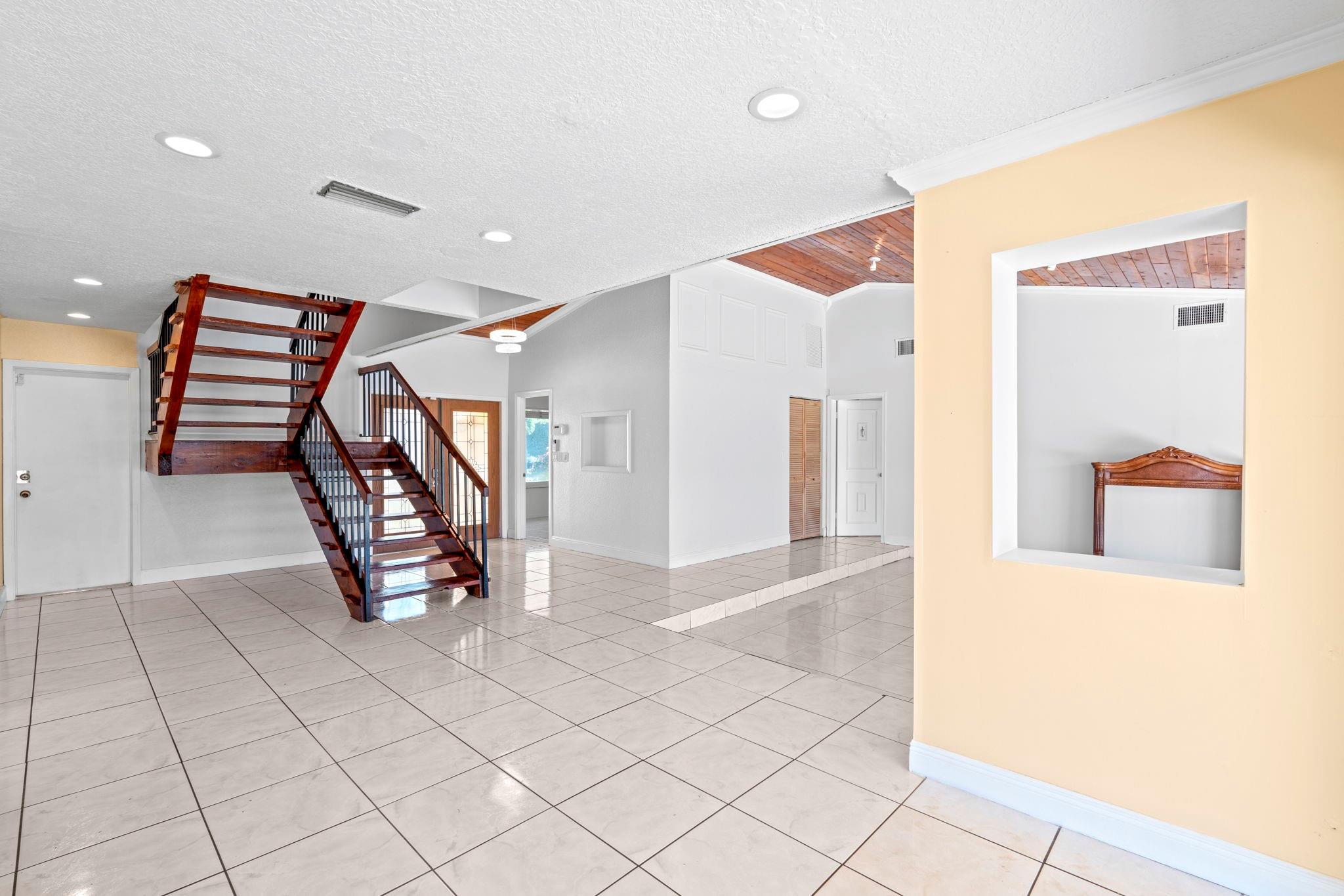 BOULEVARD NORTH - Residential