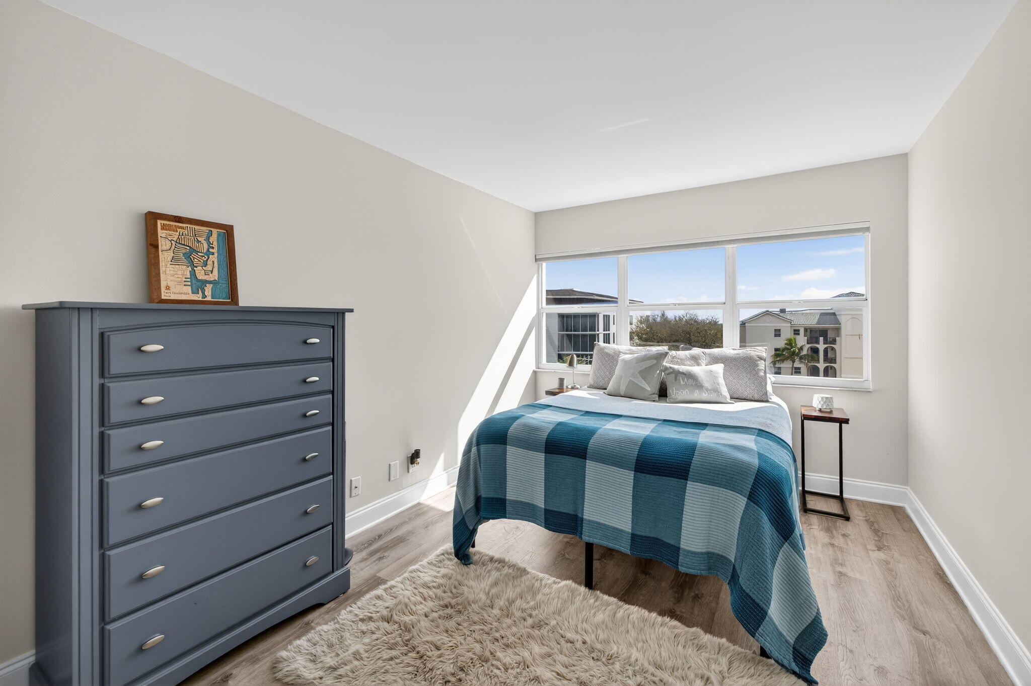 HORIZON HOUSE CONDO - Residential