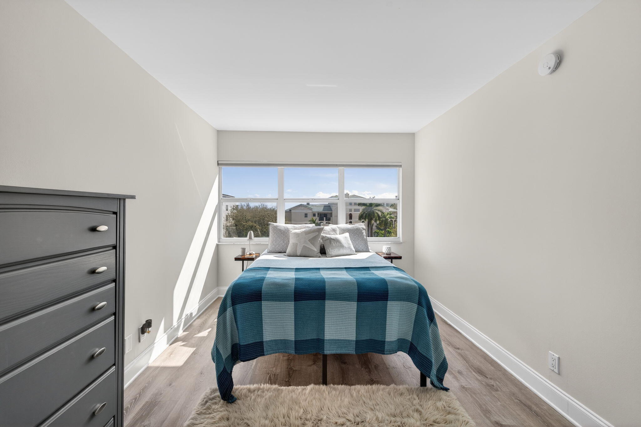 HORIZON HOUSE CONDO - Residential