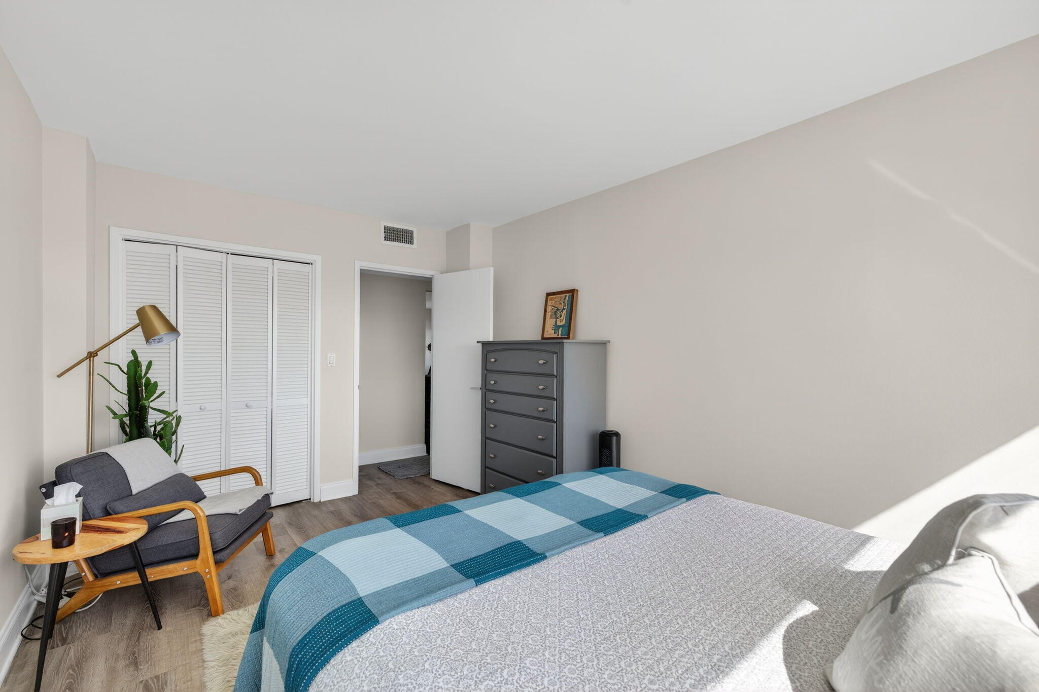 HORIZON HOUSE CONDO - Residential