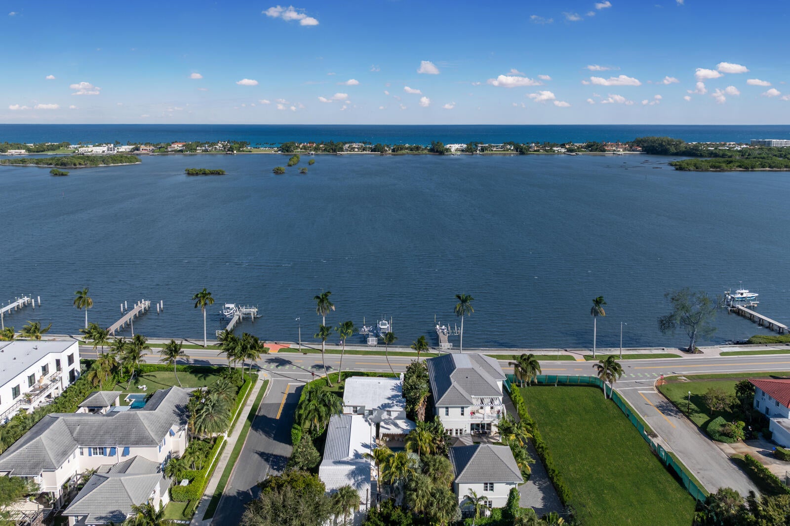 7103 S Flagler Drive, West Palm Beach, FL, 33405/$40,000 2 7103 S Flagler Drive