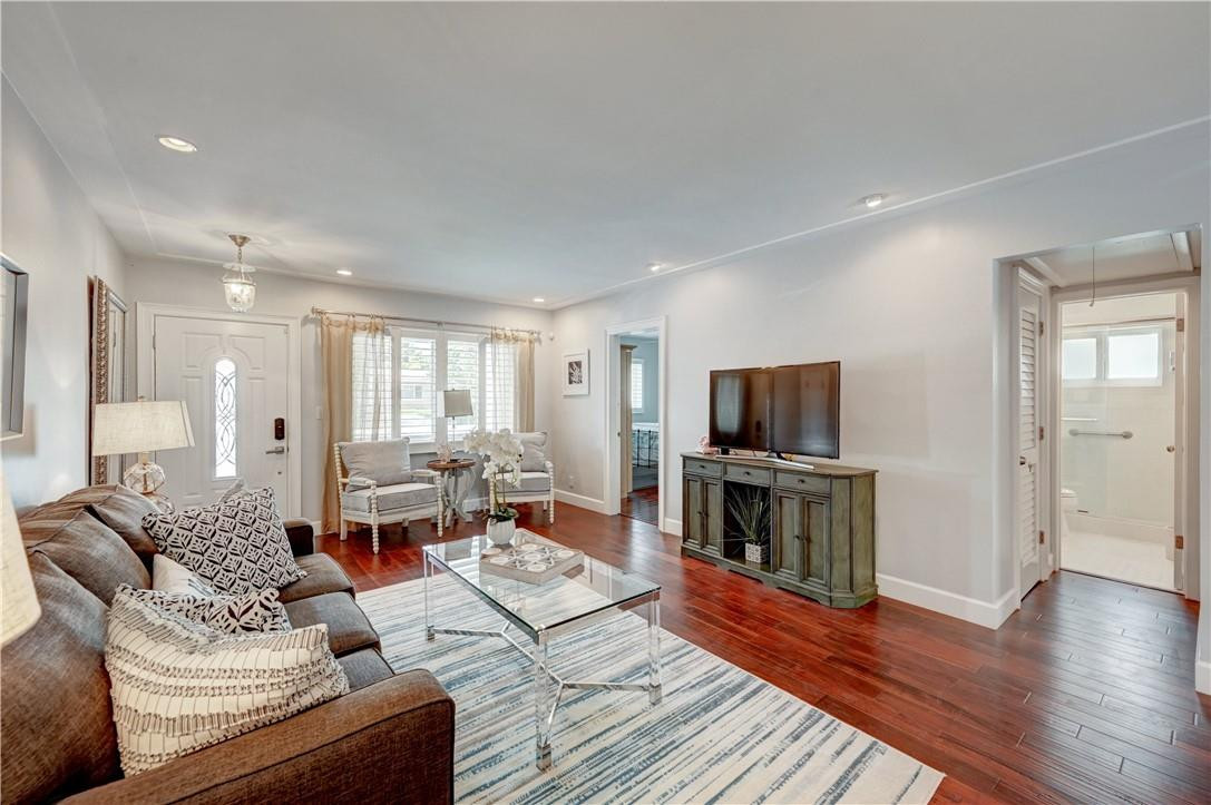 CYPRESS COVE - Residential Lease