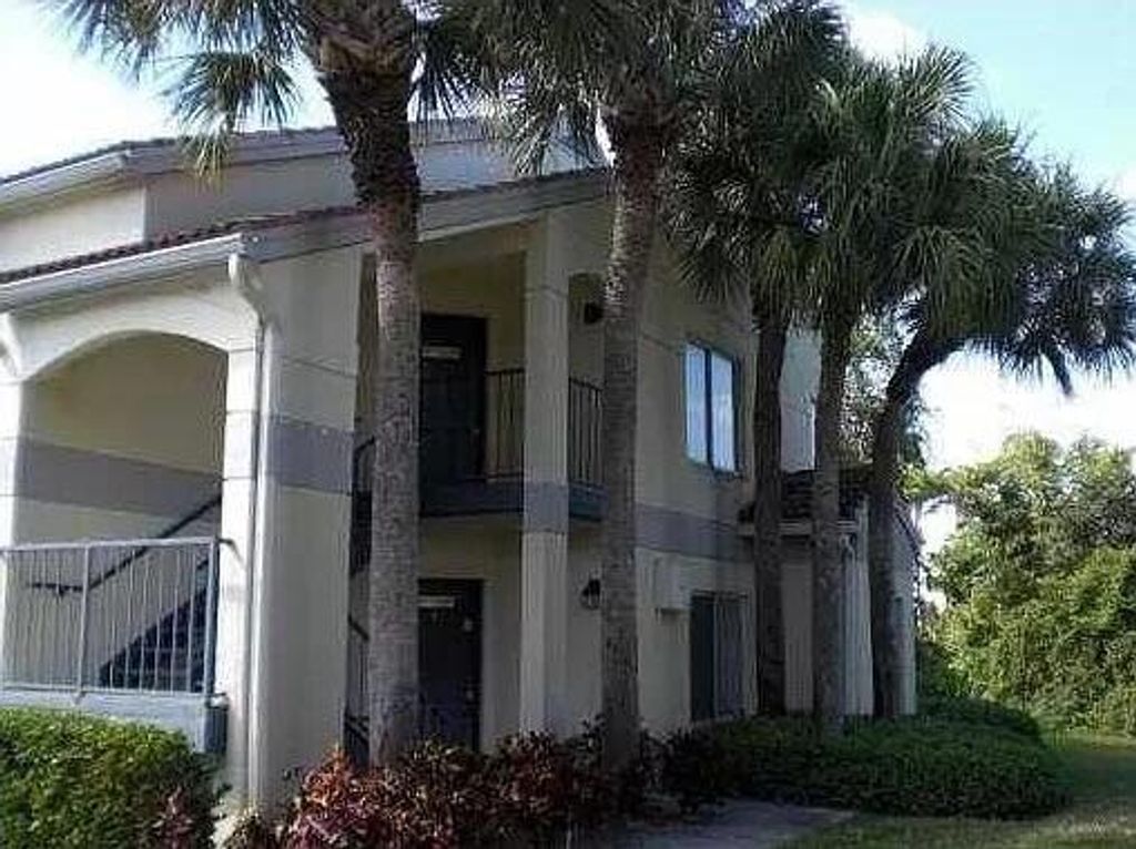 Photo of 815 W Boynton Beach Boulevard #14-106, Boynton Beach, FL 33426 (MLS # R10972982)