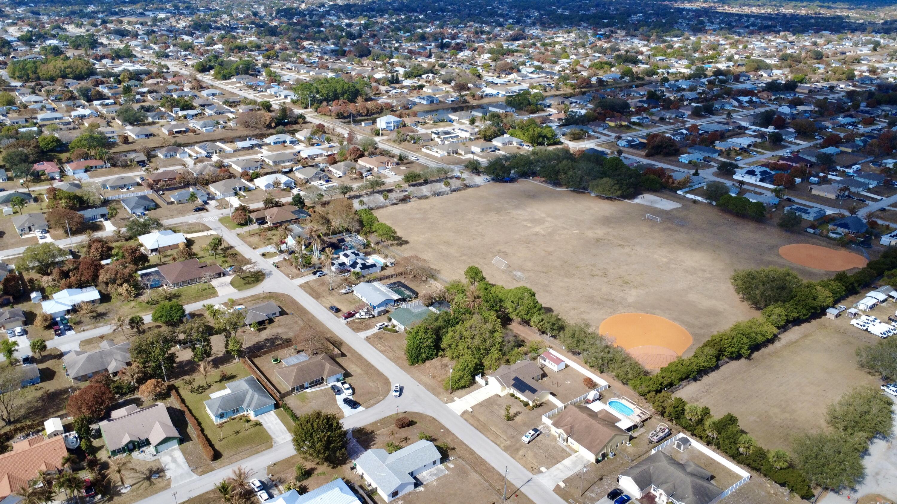 PORT ST LUCIE SECTION 9 - Land