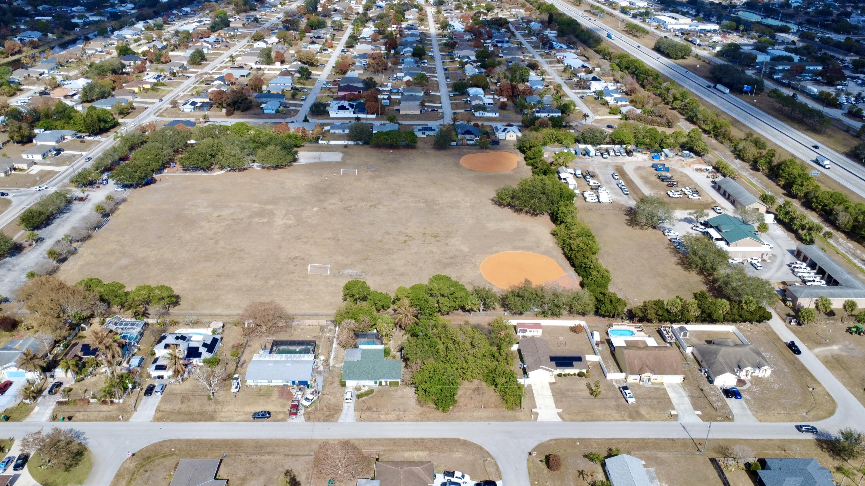 PORT ST LUCIE SECTION 9 - Land