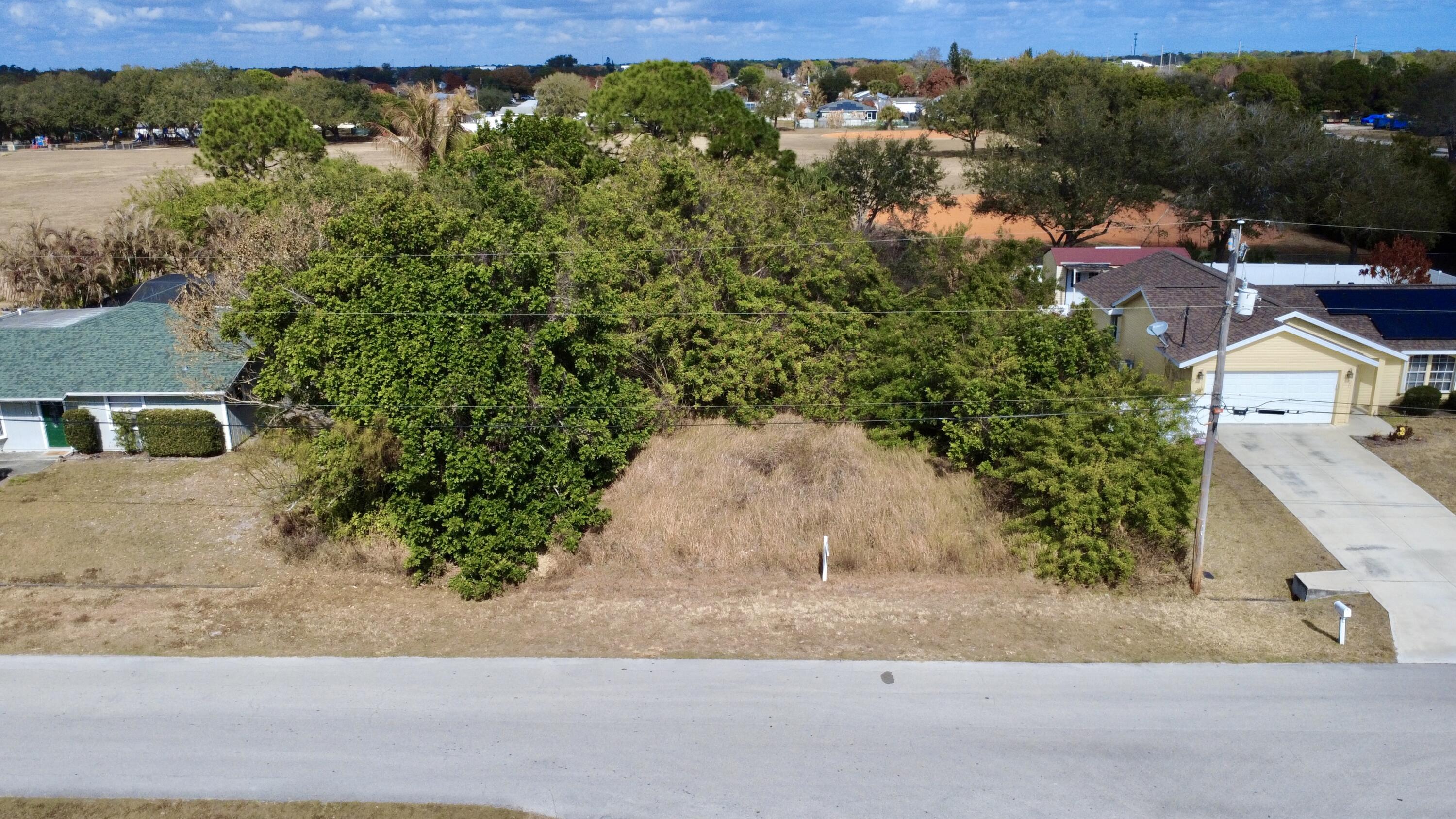 PORT ST LUCIE SECTION 9 - Land