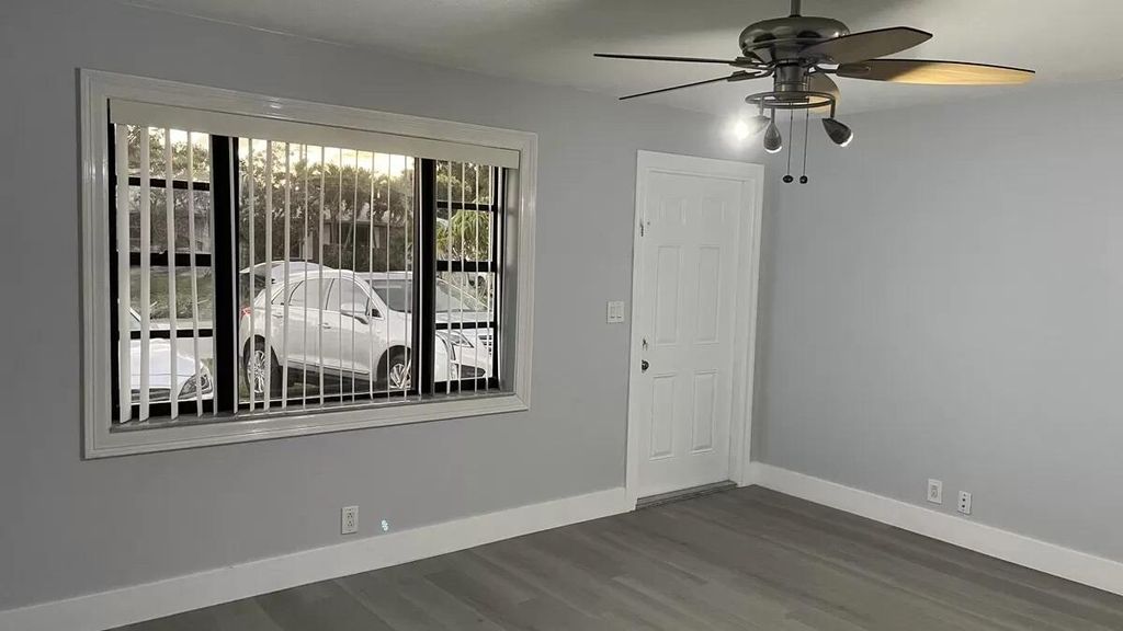 Photo of 9458 Bellewood Street, Palm Beach Gardens, FL 33410 (MLS # R11014368)