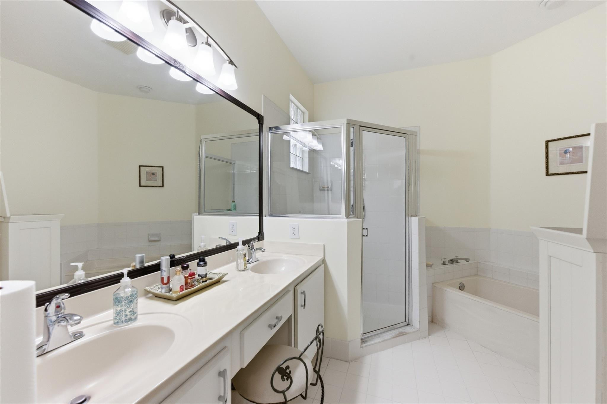 WYNDHAM LAKES NORTH - Residential