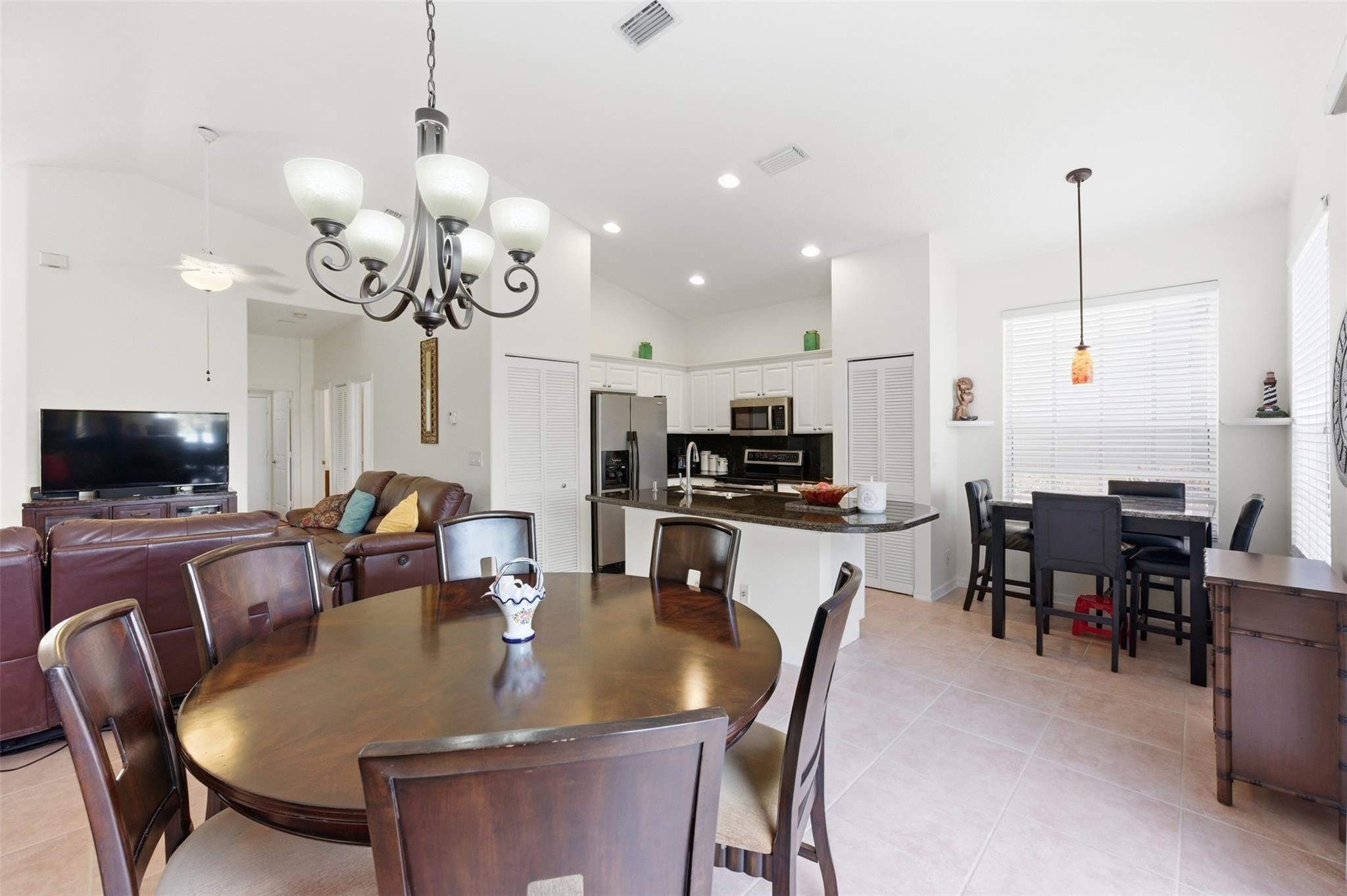 WYNDHAM LAKES NORTH - Residential