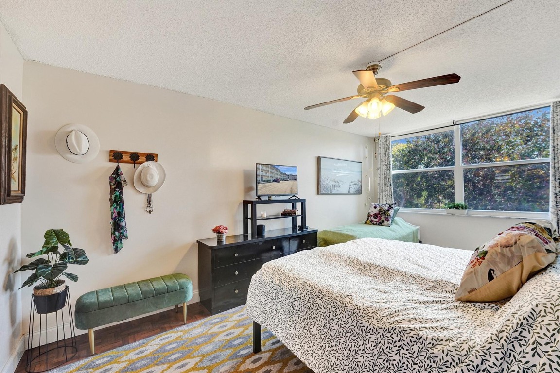 Royal Park Gardens - Residential